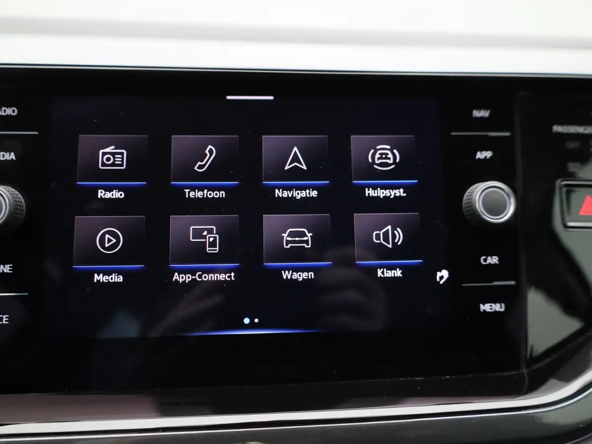 1.0 TSI Highline | WORDT VERWACHT | APPLE CARPLAY - ANDROID AUTO | CLIMATE CONTROL | NAVIGATIE | PARKEERSENSOREN | ADAPTIVE CRUISE CONTROL | LICHTMETALEN VELGEN |
