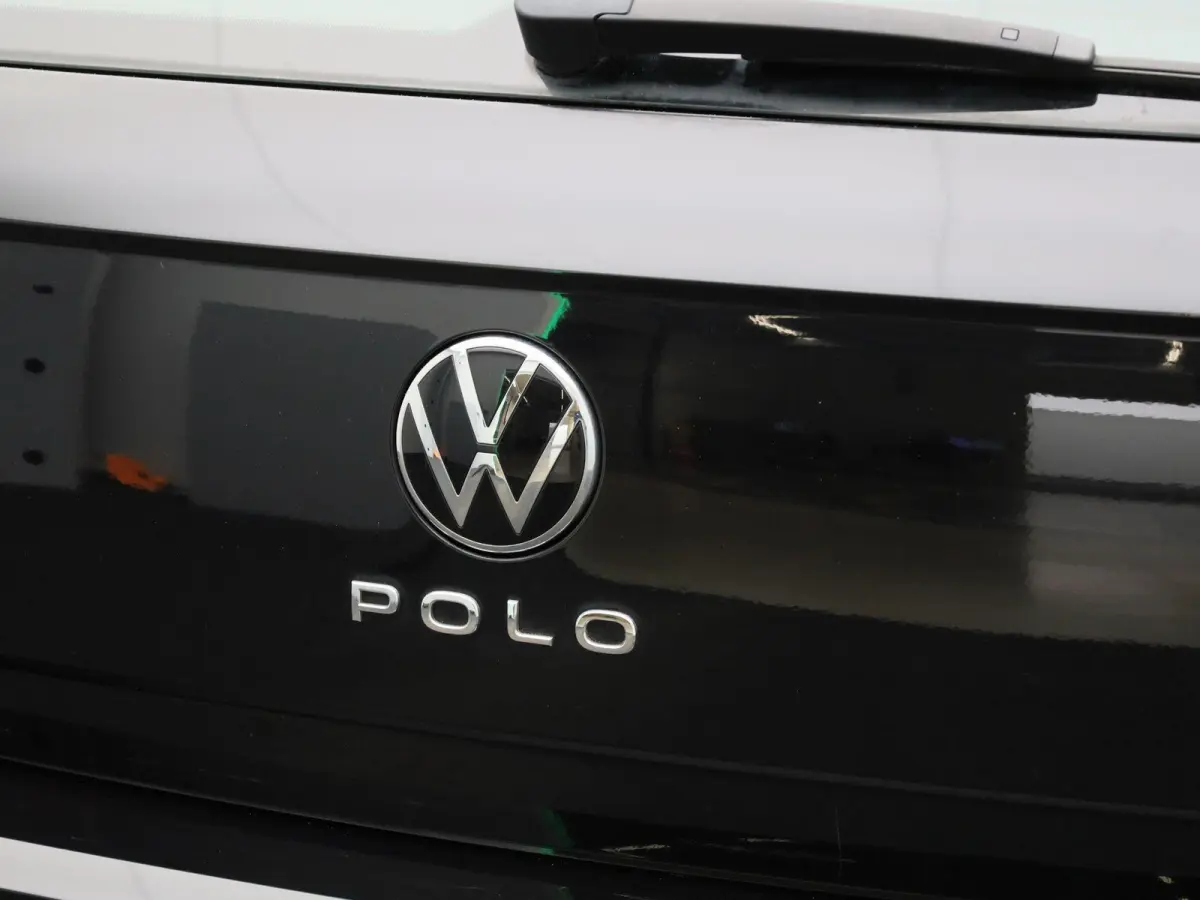 1.0 TSI Highline | WORDT VERWACHT | APPLE CARPLAY - ANDROID AUTO | CLIMATE CONTROL | NAVIGATIE | PARKEERSENSOREN | ADAPTIVE CRUISE CONTROL | LICHTMETALEN VELGEN |