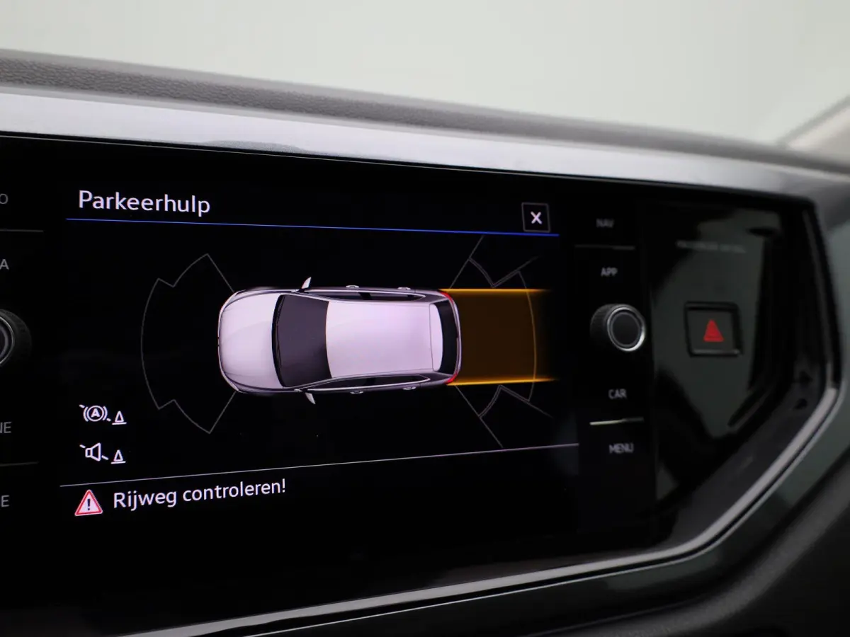 1.0 TSI Highline | WORDT VERWACHT | APPLE CARPLAY - ANDROID AUTO | CLIMATE CONTROL | NAVIGATIE | PARKEERSENSOREN | ADAPTIVE CRUISE CONTROL | LICHTMETALEN VELGEN |