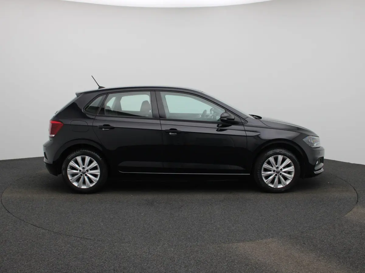 1.0 TSI Highline | WORDT VERWACHT | APPLE CARPLAY - ANDROID AUTO | CLIMATE CONTROL | NAVIGATIE | PARKEERSENSOREN | ADAPTIVE CRUISE CONTROL | LICHTMETALEN VELGEN |