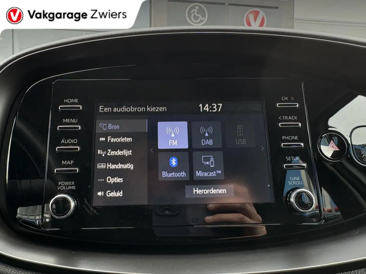 1.0 VVT-i S-CVT Play |Camera|Cruise|Automaat|Carplay.