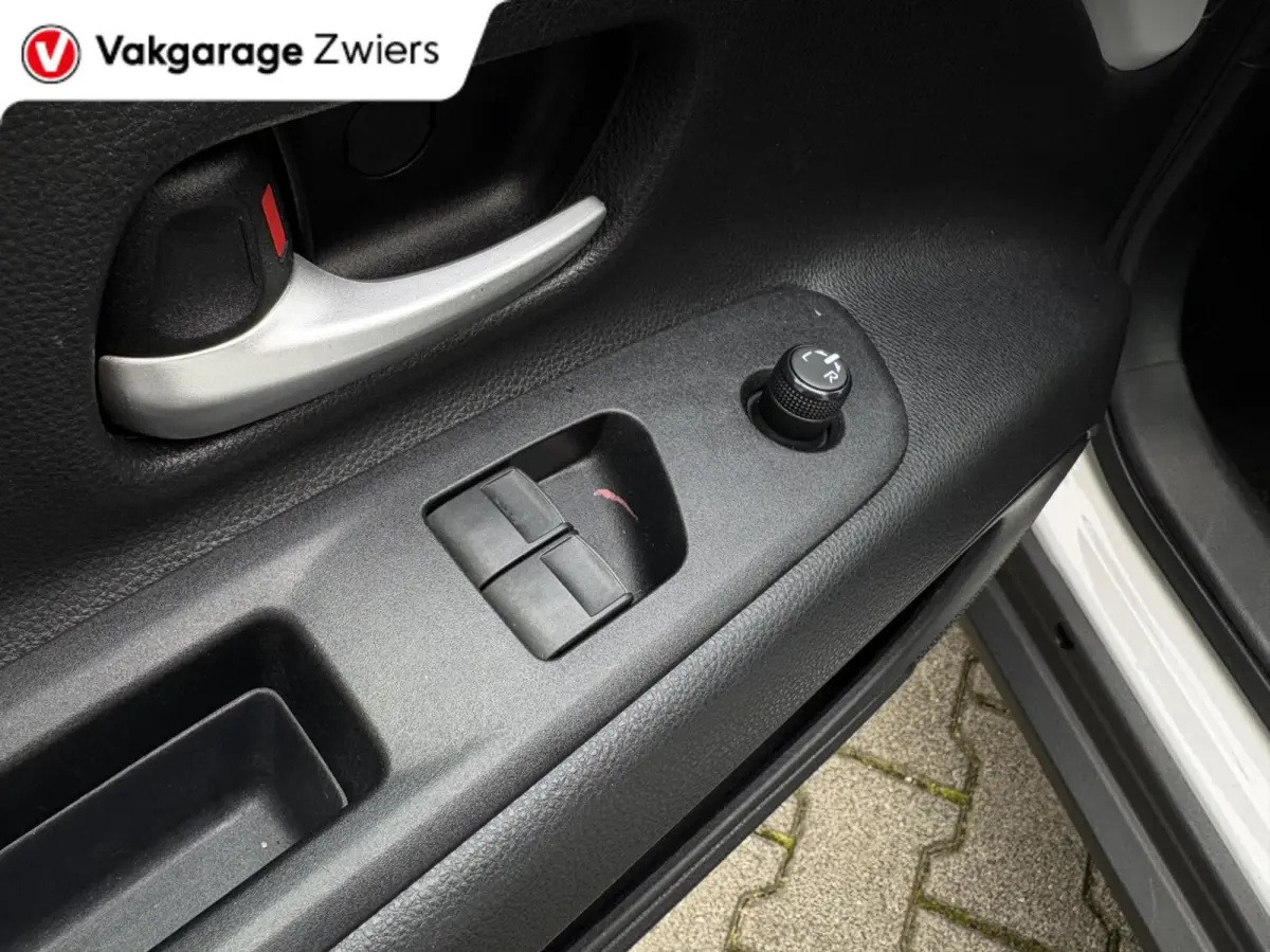 1.0 VVT-i S-CVT Play |Camera|Cruise|Automaat|Carplay.
