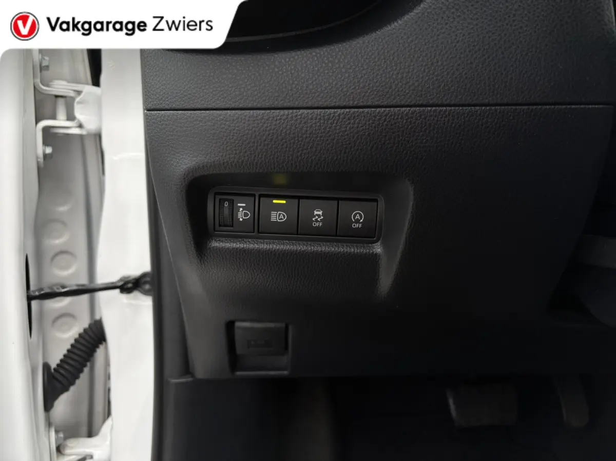 1.0 VVT-i S-CVT Play |Camera|Cruise|Automaat|Carplay.