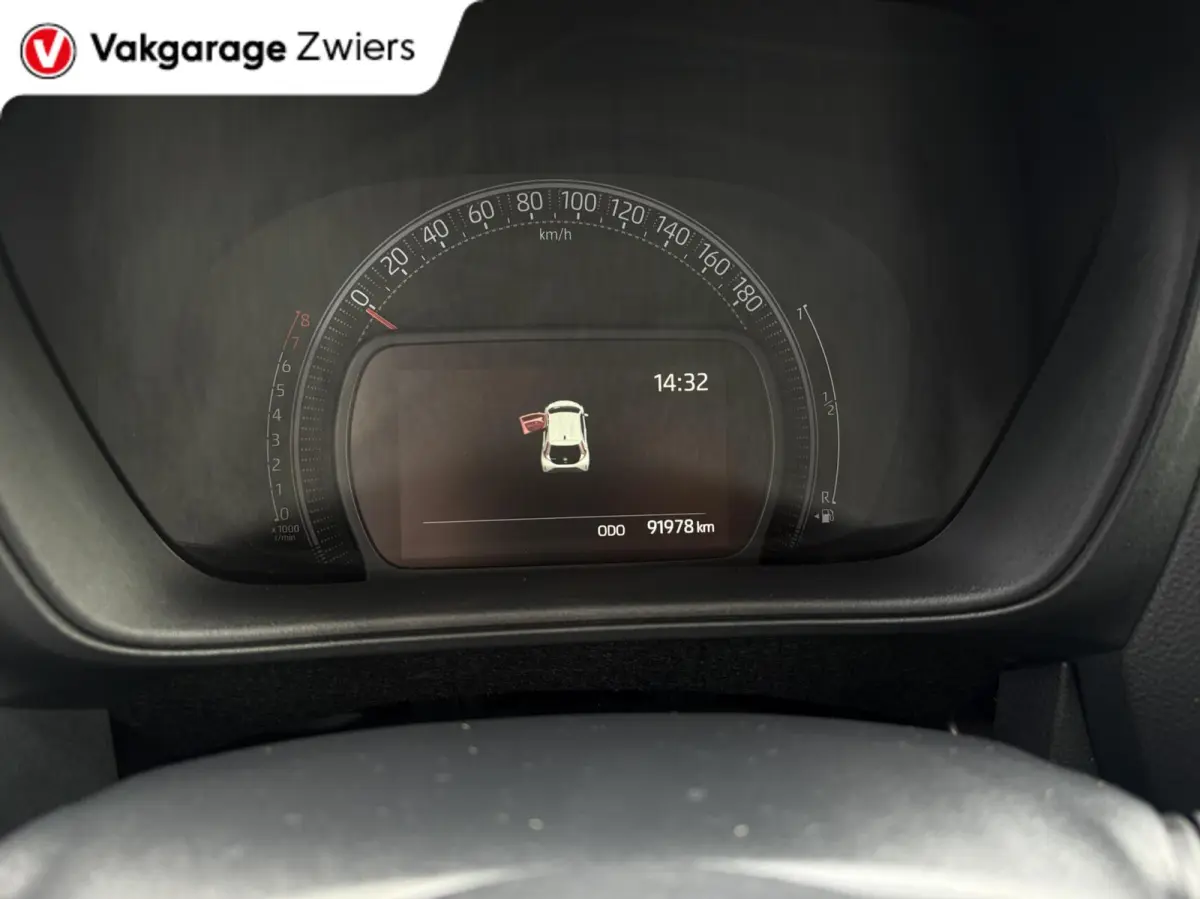 1.0 VVT-i S-CVT Play |Camera|Cruise|Automaat|Carplay.