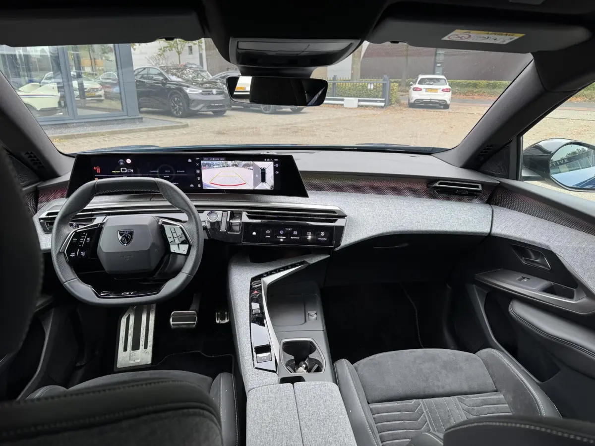 GT 73 kWh SOH 97%| WARMTEPOMP | 360° CAMERA| | KEYLESS ENTRY | 14.432KM! | DIGI. DASH| DEALER ONDERHOUDEN | CARPLAY/ ANDROID AUTO| EL.KLEP | STOEL + STUUR VERW. | 12 MND BOVAG GARANTIE