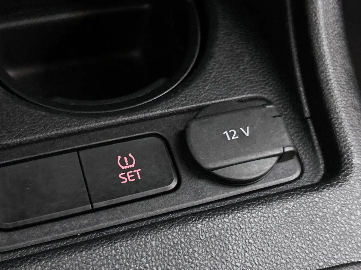 Up! 1.0 | AIRCO | BLUETOOTH | ELEKTRISCHE RAMEN VOOR |