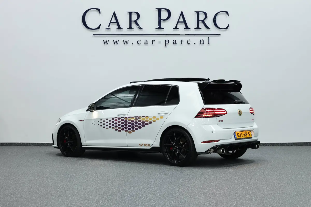 2.0 TSI GTI TCR 290+PK LED/VIRTUAL/PANO/ALCANTARA+S.VERWARMING/LMV 19'/CAM/DYNAUDIO/LINE/ACC/ECC/12 MDN GARANTIE!