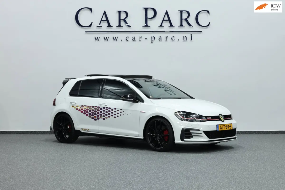2.0 TSI GTI TCR 290+PK LED/VIRTUAL/PANO/ALCANTARA+S.VERWARMING/LMV 19'/CAM/DYNAUDIO/LINE/ACC/ECC/12 MDN GARANTIE!