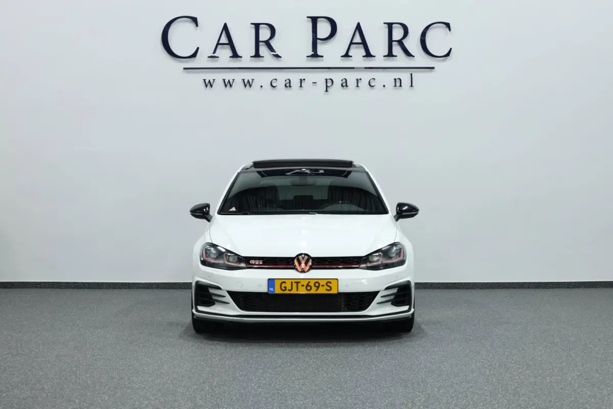 2.0 TSI GTI TCR 290+PK LED/VIRTUAL/PANO/ALCANTARA+S.VERWARMING/LMV 19'/CAM/DYNAUDIO/LINE/ACC/ECC/12 MDN GARANTIE!