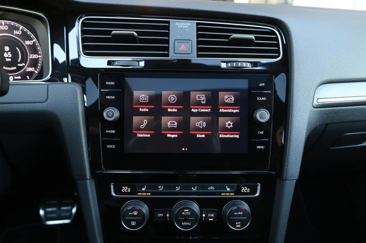 2.0 TSI GTI TCR 290+PK LED/VIRTUAL/PANO/ALCANTARA+S.VERWARMING/LMV 19'/CAM/DYNAUDIO/LINE/ACC/ECC/12 MDN GARANTIE!
