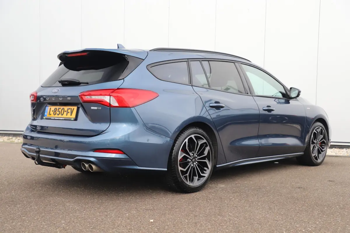 1.0 EcoBoost Hybrid ST Line X Business Trekhaak 18 inch LMV Bang and Olufsen Virtual Cockpit Navigatie Carplay Android Winter Pakket Stuur & Stoelverwarming
