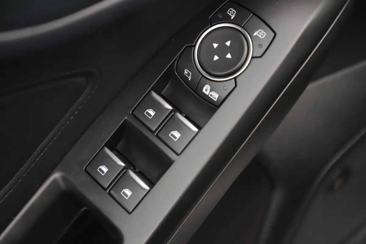 1.0 EcoBoost Hybrid ST Line X Business Trekhaak 18 inch LMV Bang and Olufsen Virtual Cockpit Navigatie Carplay Android Winter Pakket Stuur & Stoelverwarming