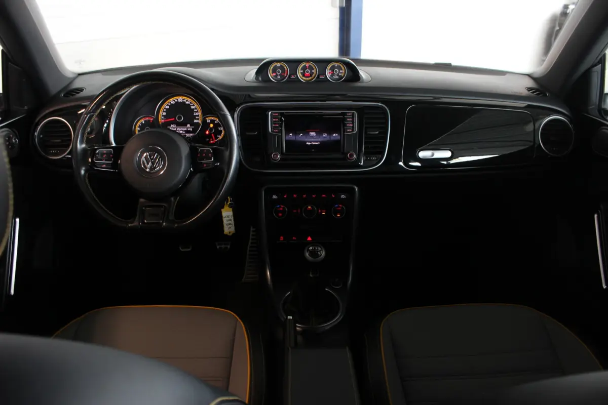 1.2 TSI Dune Carplay | Stoelverw. | Clima | Bluetooth | Cruise | Halfleder | 18" LMV | PDC V+A
