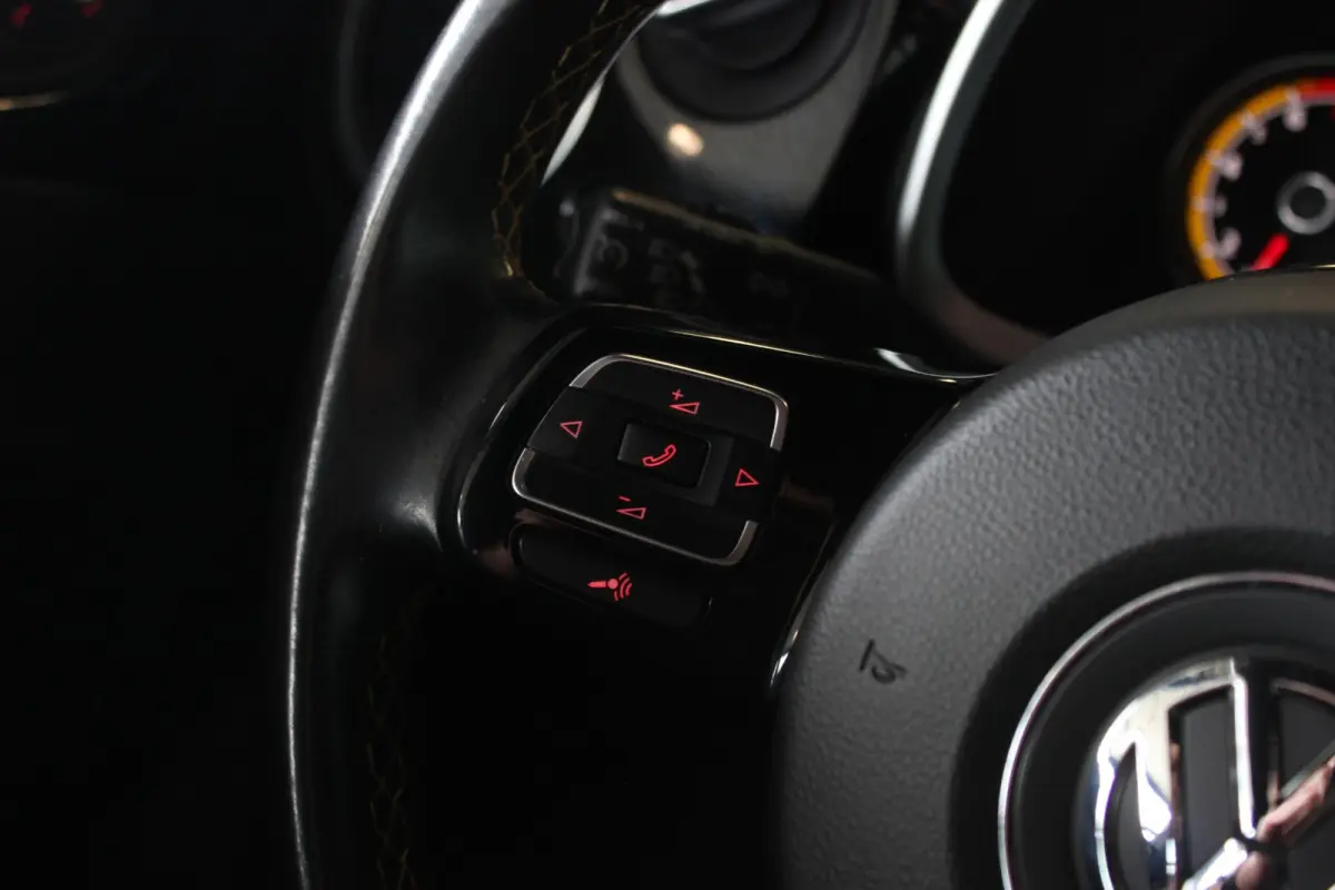 1.2 TSI Dune Carplay | Stoelverw. | Clima | Bluetooth | Cruise | Halfleder | 18" LMV | PDC V+A