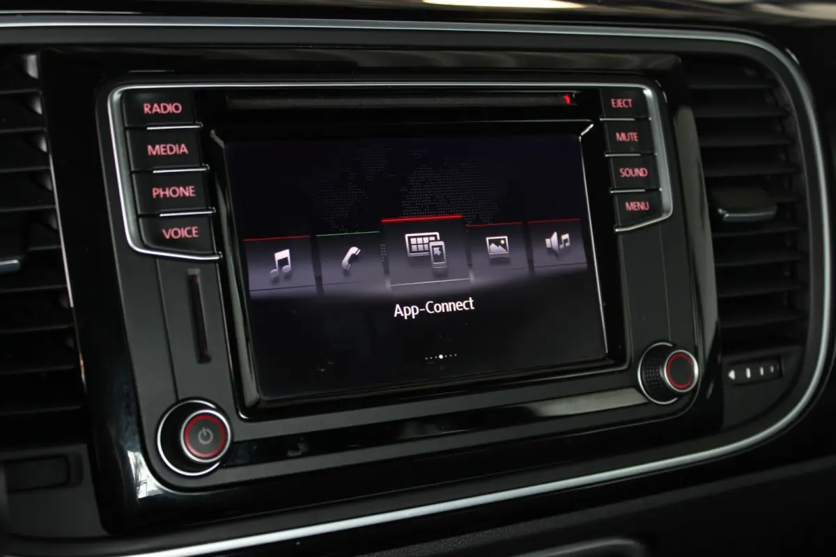 1.2 TSI Dune Carplay | Stoelverw. | Clima | Bluetooth | Cruise | Halfleder | 18" LMV | PDC V+A
