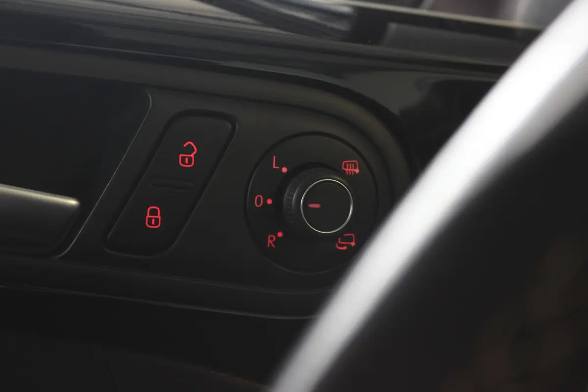 1.2 TSI Dune Carplay | Stoelverw. | Clima | Bluetooth | Cruise | Halfleder | 18" LMV | PDC V+A