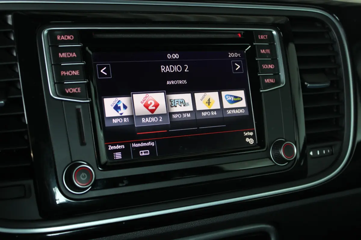 1.2 TSI Dune Carplay | Stoelverw. | Clima | Bluetooth | Cruise | Halfleder | 18" LMV | PDC V+A