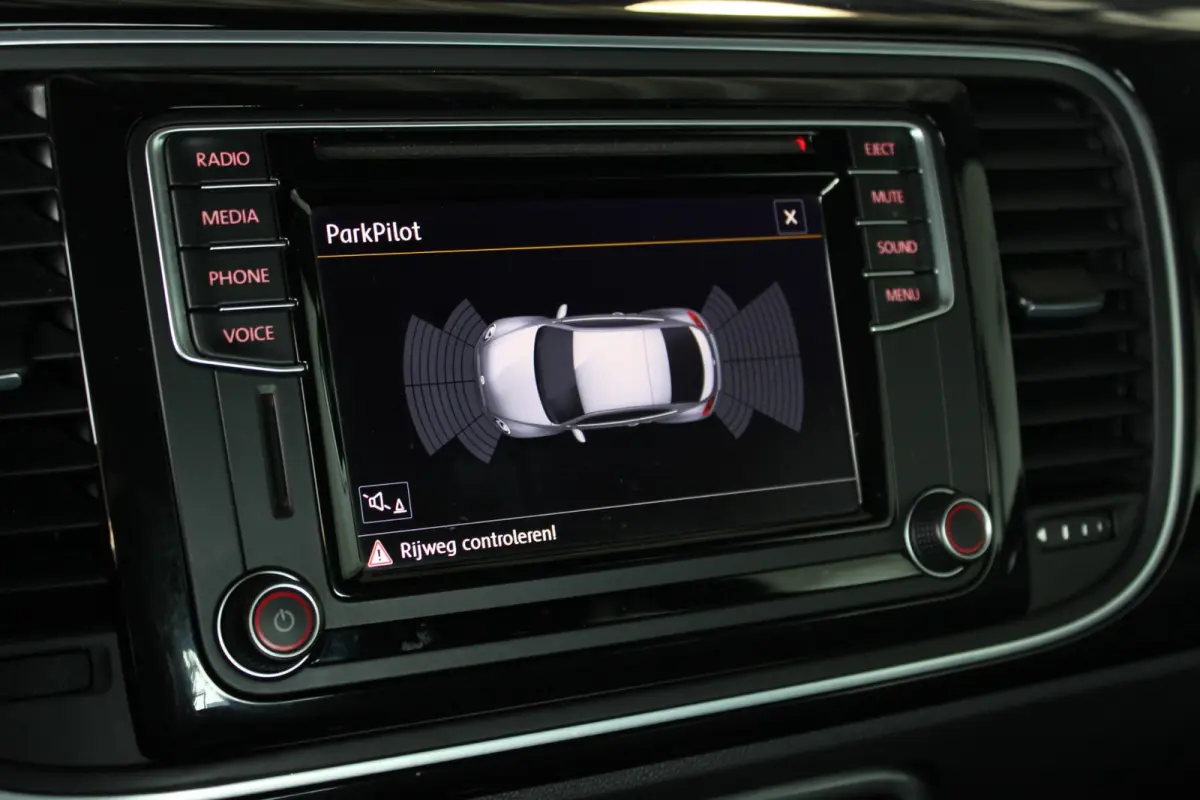 1.2 TSI Dune Carplay | Stoelverw. | Clima | Bluetooth | Cruise | Halfleder | 18" LMV | PDC V+A