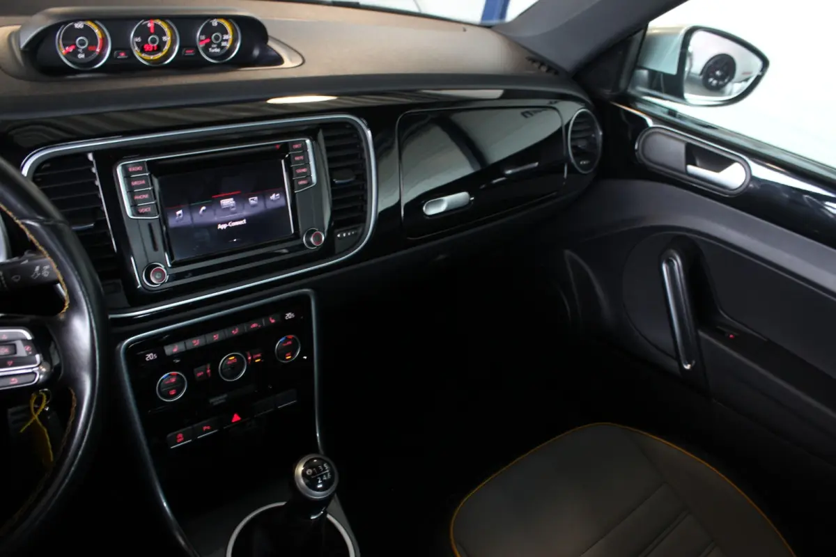 1.2 TSI Dune Carplay | Stoelverw. | Clima | Bluetooth | Cruise | Halfleder | 18" LMV | PDC V+A