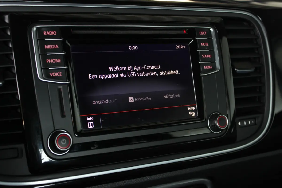 1.2 TSI Dune Carplay | Stoelverw. | Clima | Bluetooth | Cruise | Halfleder | 18" LMV | PDC V+A