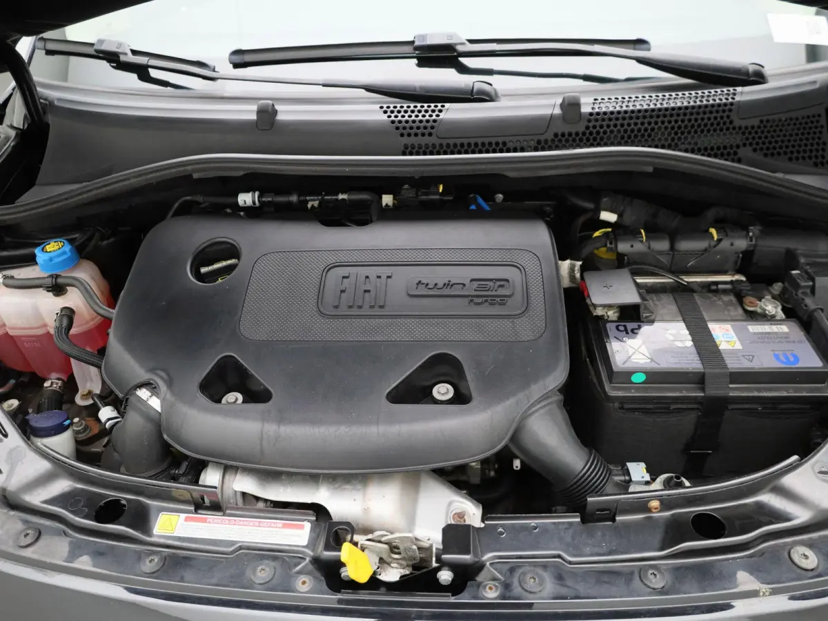 0.9 TwinAir Turbo Popstar | Airconditioning | Lederen Bekleding | Cruise Control | Lichtmetalen Velgen |