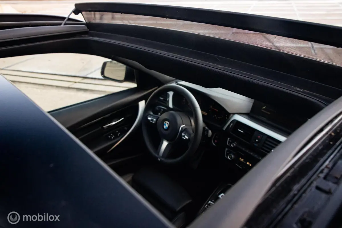320i xDrive M Sport Edition