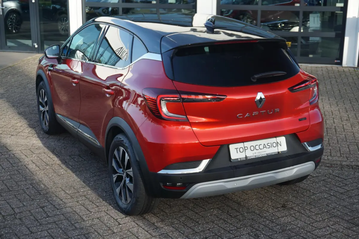 1.6 E-Tech Hybrid 145 Techno