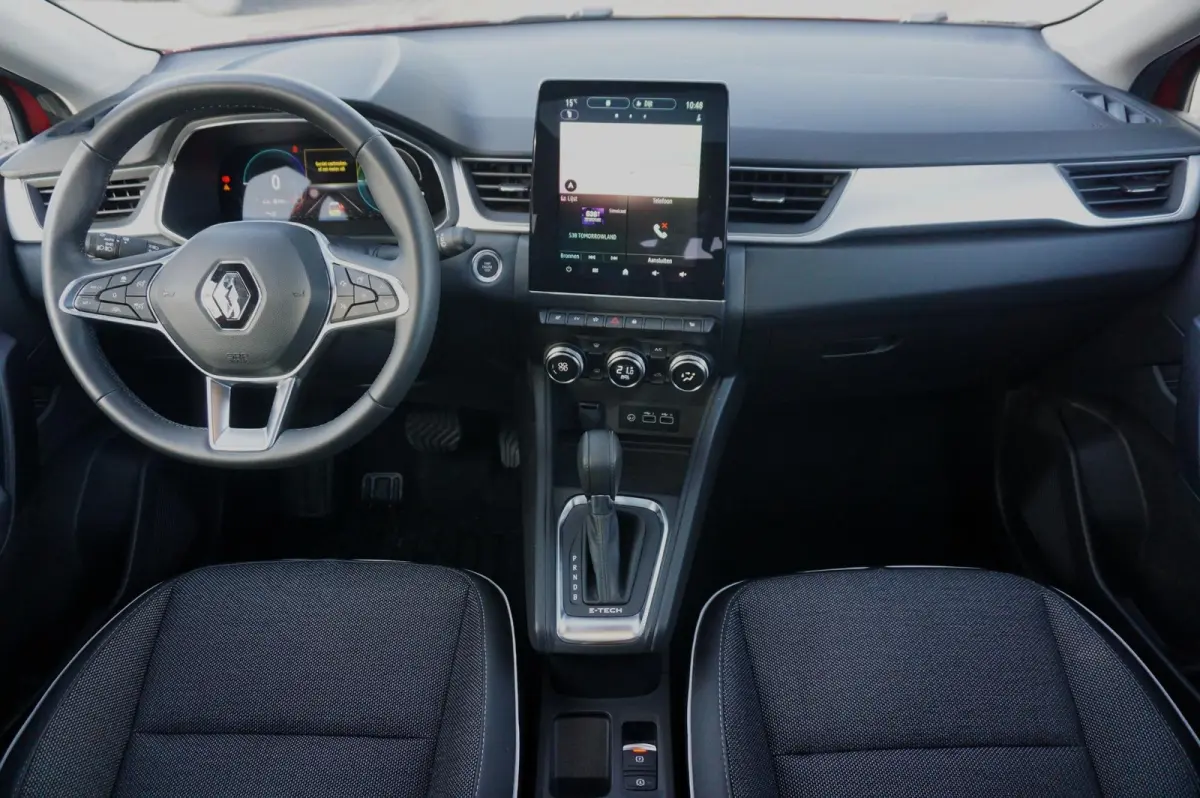 1.6 E-Tech Hybrid 145 Techno