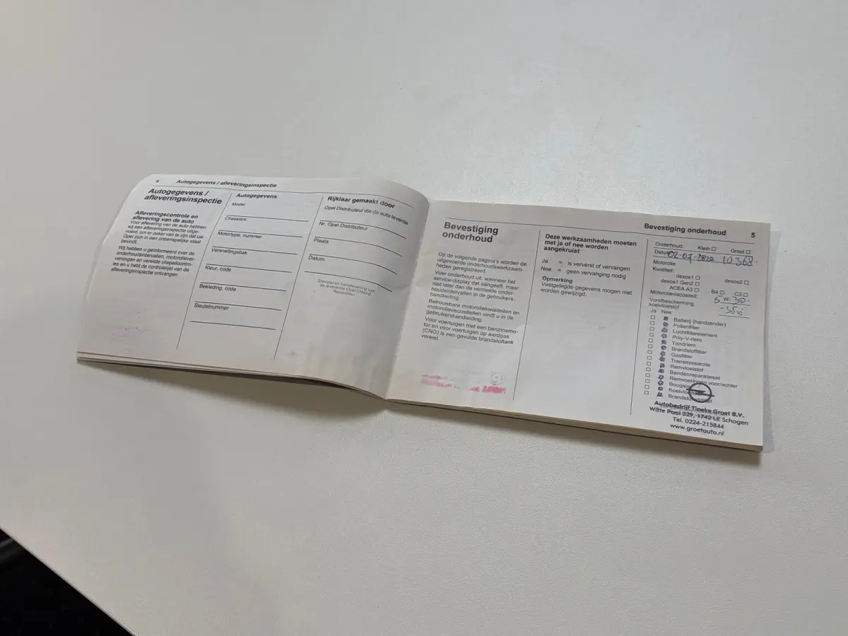 1.0 75 PK Online Edition | NAVIGATIE + APPLE CARPLAY/ANDROID AUTO| PARKEERSENSOREN ACHTER| DAB| GETINT GLAS| AIRCO| CRUISE CONTROL| MISTLAMPEN VOOR| 15"LM-VELGEN| NL-AUTO|