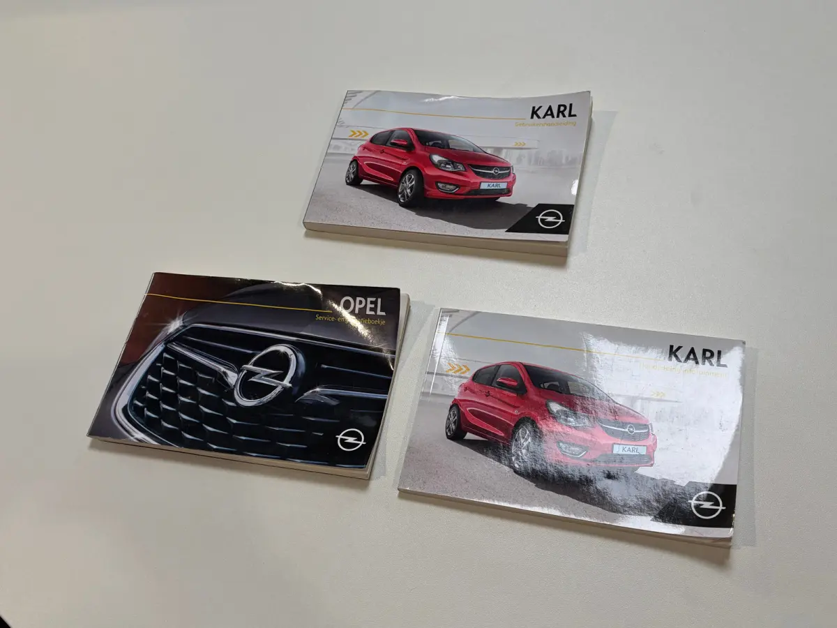 1.0 75 PK Online Edition | NAVIGATIE + APPLE CARPLAY/ANDROID AUTO| PARKEERSENSOREN ACHTER| DAB| GETINT GLAS| AIRCO| CRUISE CONTROL| MISTLAMPEN VOOR| 15"LM-VELGEN| NL-AUTO|