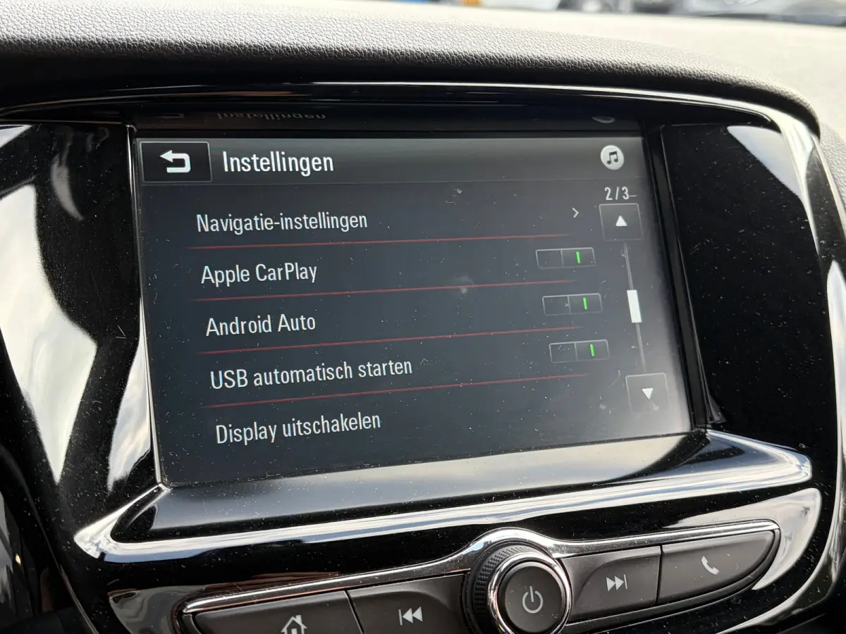 1.0 75 PK Online Edition | NAVIGATIE + APPLE CARPLAY/ANDROID AUTO| PARKEERSENSOREN ACHTER| DAB| GETINT GLAS| AIRCO| CRUISE CONTROL| MISTLAMPEN VOOR| 15"LM-VELGEN| NL-AUTO|