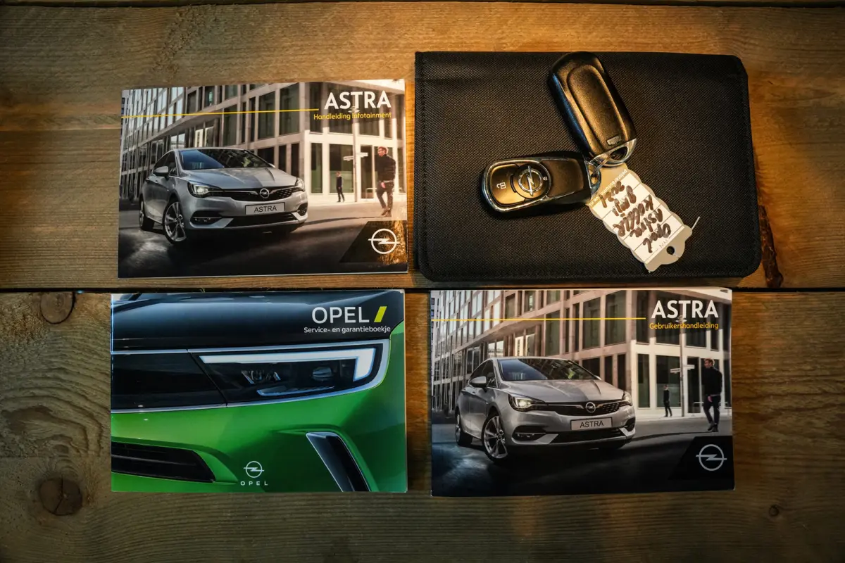 1.2 Business Elegance | CarPlay | Camera | Keyless | Navi | Stoelverw. | Org NL! |