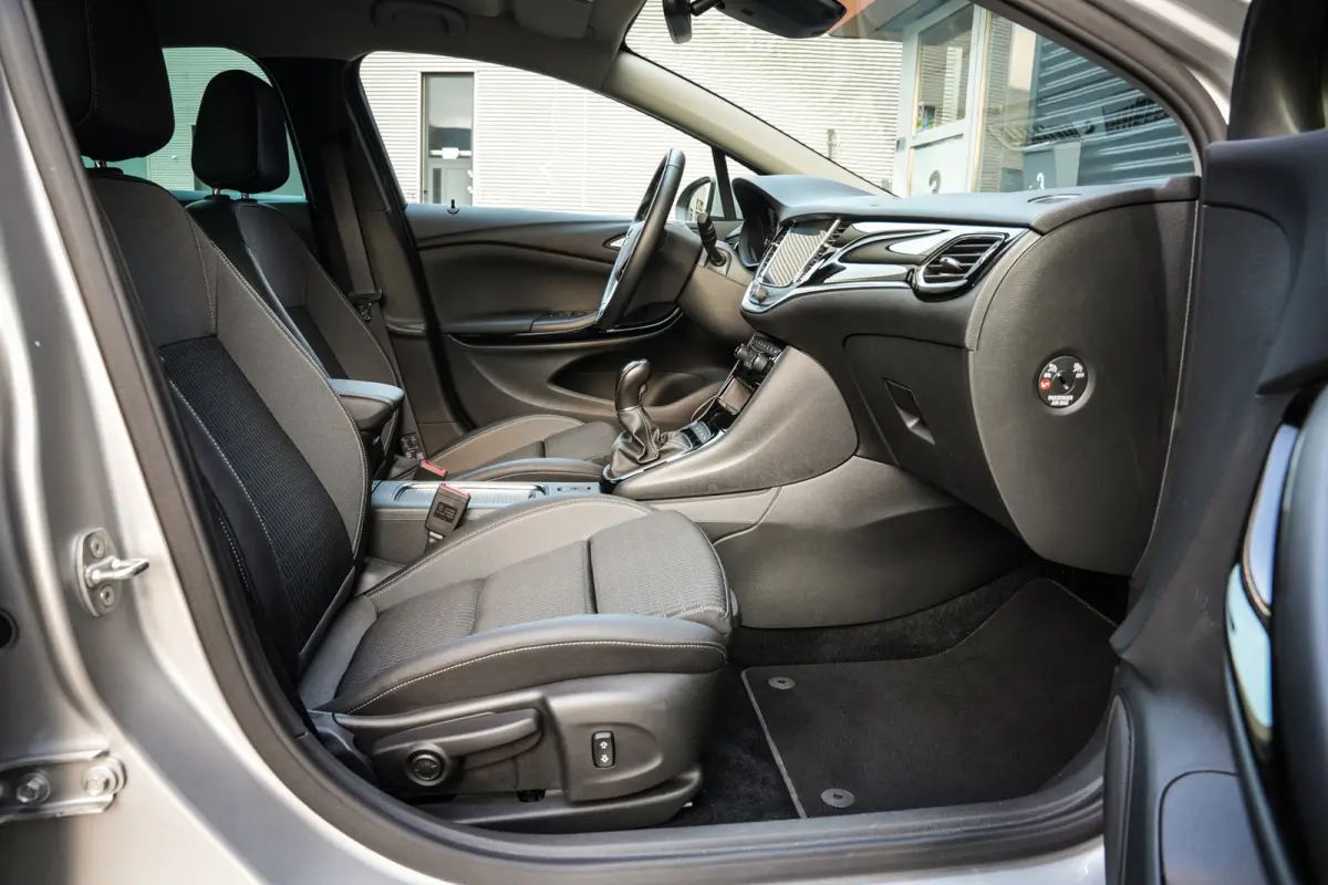 1.2 Business Elegance | CarPlay | Camera | Keyless | Navi | Stoelverw. | Org NL! |
