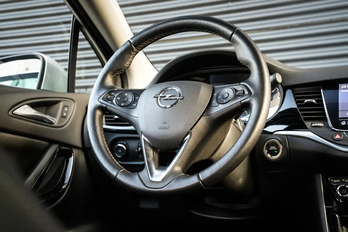 1.2 Business Elegance | CarPlay | Camera | Keyless | Navi | Stoelverw. | Org NL! |