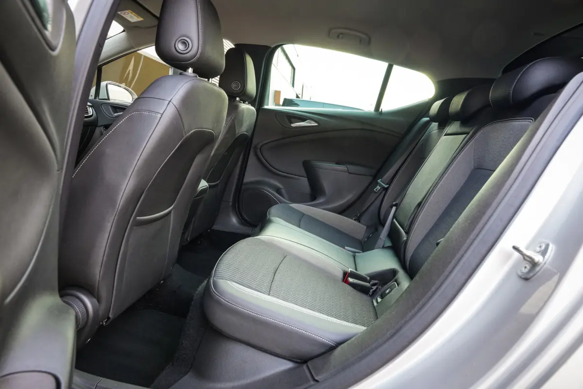 1.2 Business Elegance | CarPlay | Camera | Keyless | Navi | Stoelverw. | Org NL! |