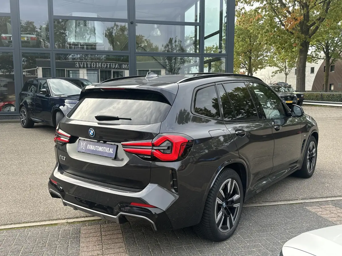 Executive 80 kWh SOH 99% | M-SPORT| ELEKTRISCHE TREKHAAK| PANO| LEDER | DRIVING ASSISTENT PROFF. | MEMORY STOEL| CAMERA | APPLE CARPLAY |