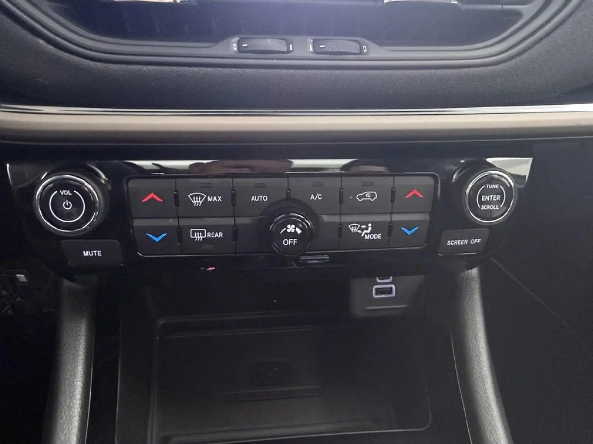 4xe 240pk Plug-in Hybrid Upland Pano/Camera/Nav/ Ad.Cruise/Alpine.Audio/Winterpack/El.Klep/H.Leder/Keyless