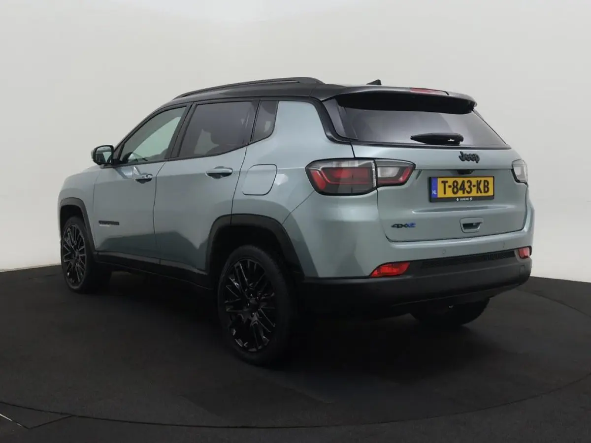 4xe 240pk Plug-in Hybrid Upland Pano/Camera/Nav/ Ad.Cruise/Alpine.Audio/Winterpack/El.Klep/H.Leder/Keyless