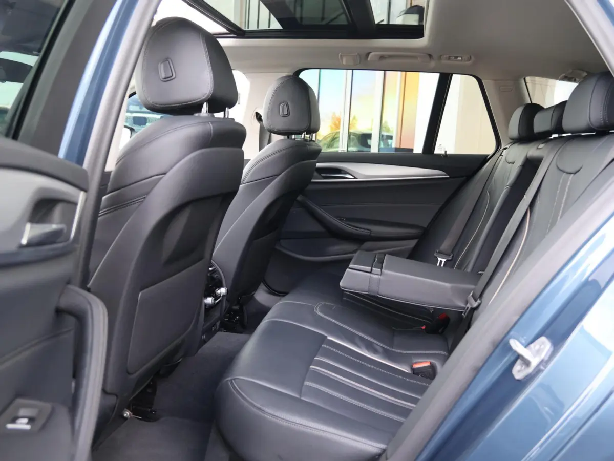 530e Business Edition Plus SOH 95,6% | Panoramdak