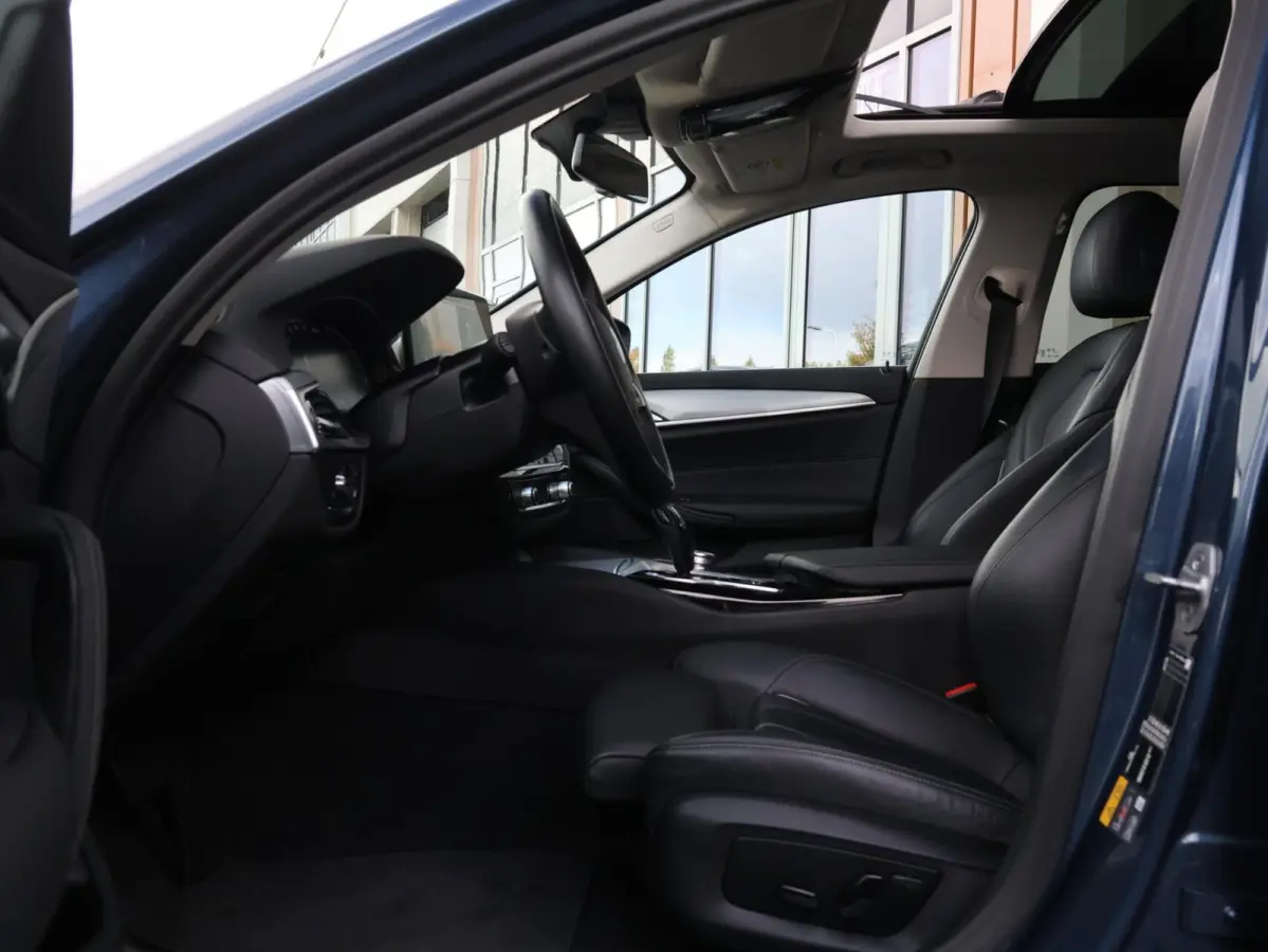 530e Business Edition Plus SOH 95,6% | Panoramdak