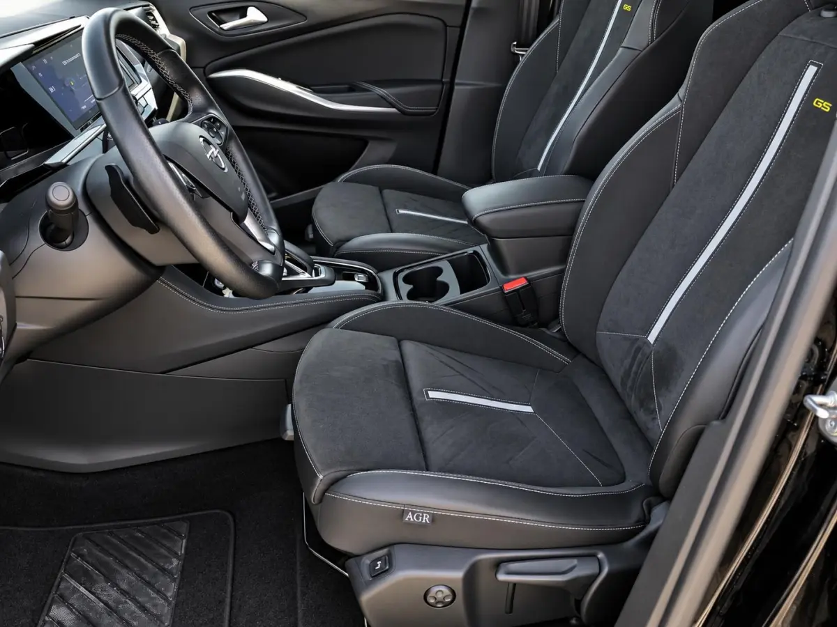 1.6 Turbo Plug-In Hybrid 4x4 GSe AUTOMAAT / 300PK / NAVI / ALCANTARA / 360 CAMERA /