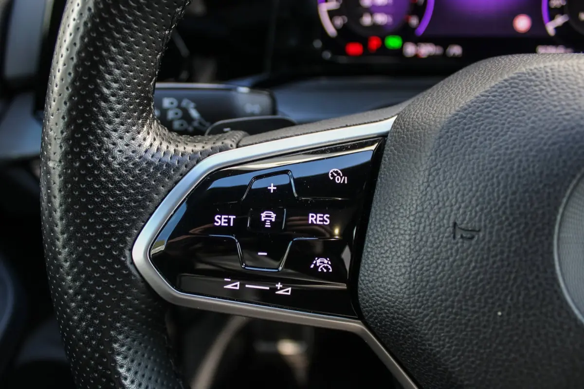 2.0 TSI GTI PANO HUD H&K MATRIX CAMERA