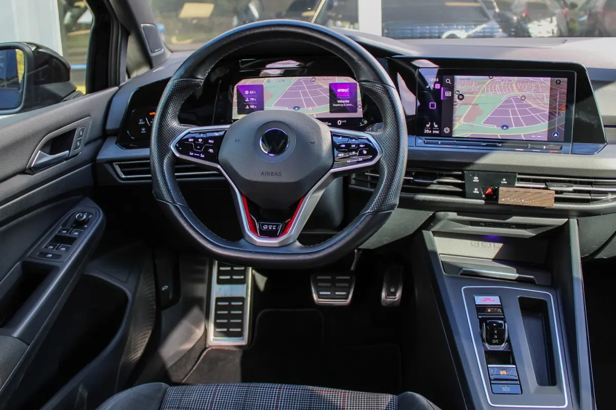 2.0 TSI GTI PANO HUD H&K MATRIX CAMERA