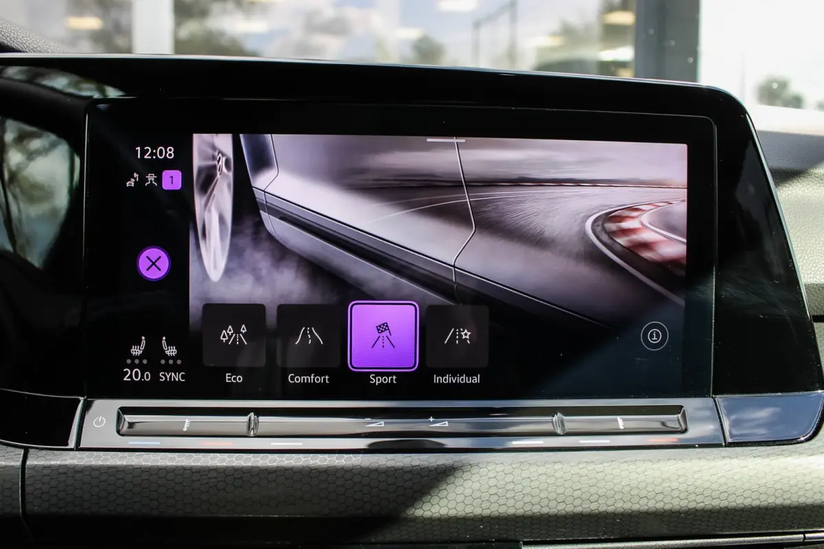 2.0 TSI GTI PANO HUD H&K MATRIX CAMERA