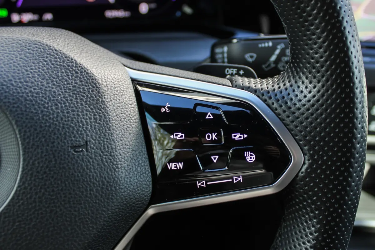2.0 TSI GTI PANO HUD H&K MATRIX CAMERA