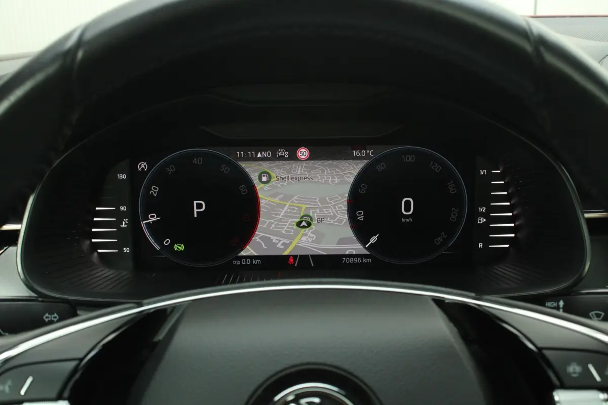 1.0 TSI 110pk DSG Business Edition | Panoramadak | Trekhaak | Stoelverwarming | Leder | Elektrische Stoel | Adaptief Cruise Control