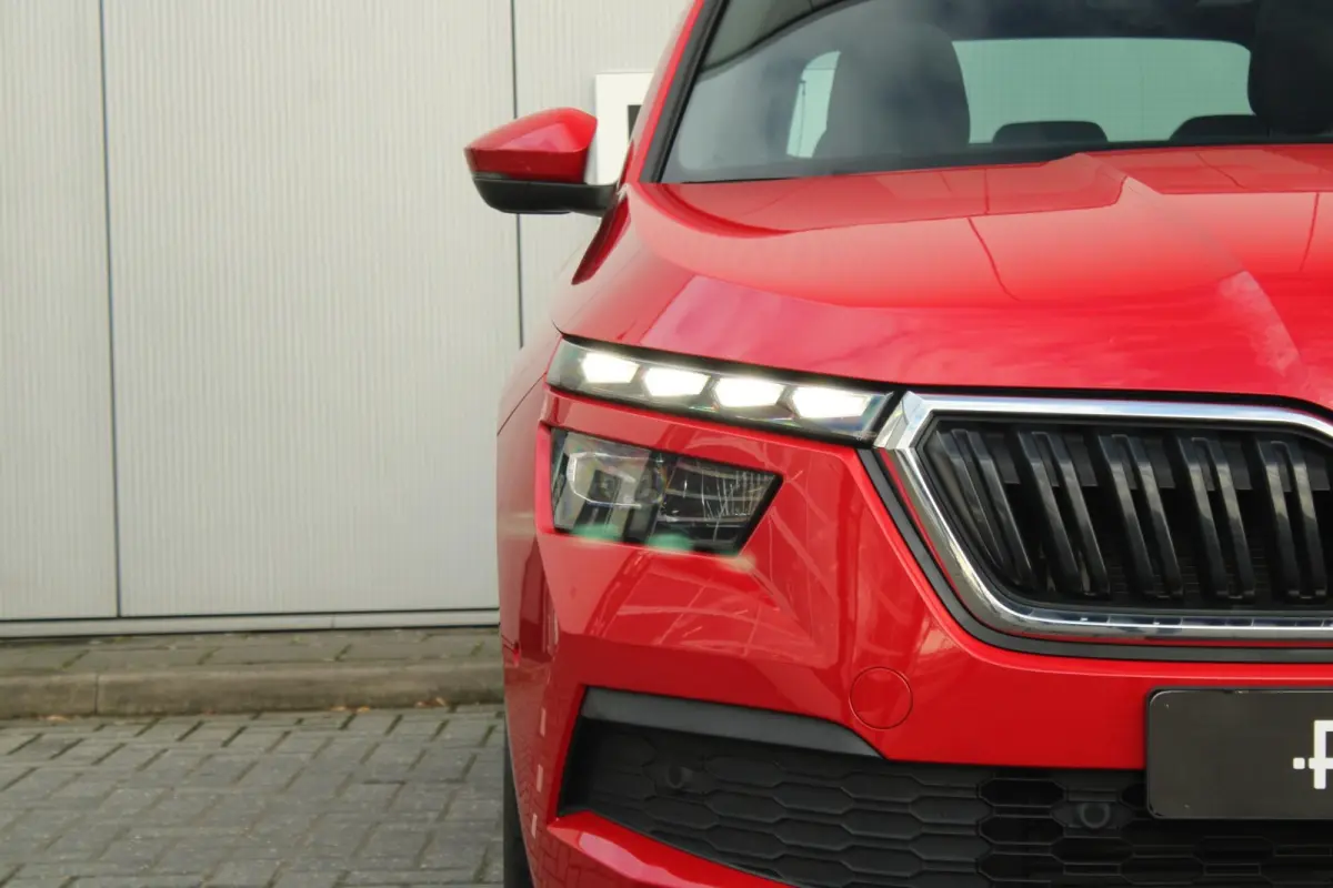 1.0 TSI 110pk DSG Business Edition | Panoramadak | Trekhaak | Stoelverwarming | Leder | Elektrische Stoel | Adaptief Cruise Control