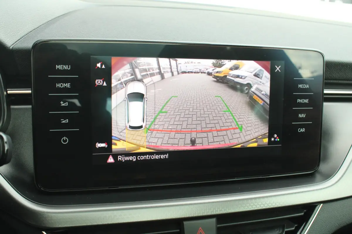 1.0 TSI 110pk DSG Business Edition | Panoramadak | Trekhaak | Stoelverwarming | Leder | Elektrische Stoel | Adaptief Cruise Control