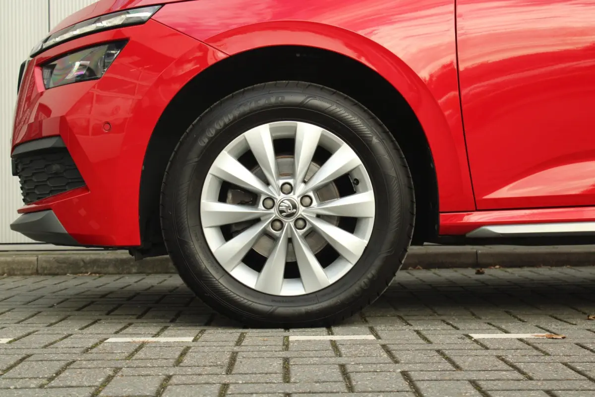 1.0 TSI 110pk DSG Business Edition | Panoramadak | Trekhaak | Stoelverwarming | Leder | Elektrische Stoel | Adaptief Cruise Control
