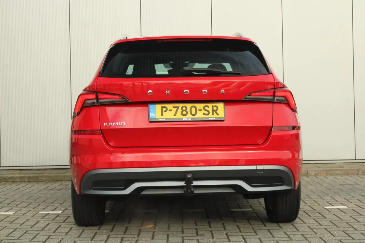 1.0 TSI 110pk DSG Business Edition | Panoramadak | Trekhaak | Stoelverwarming | Leder | Elektrische Stoel | Adaptief Cruise Control